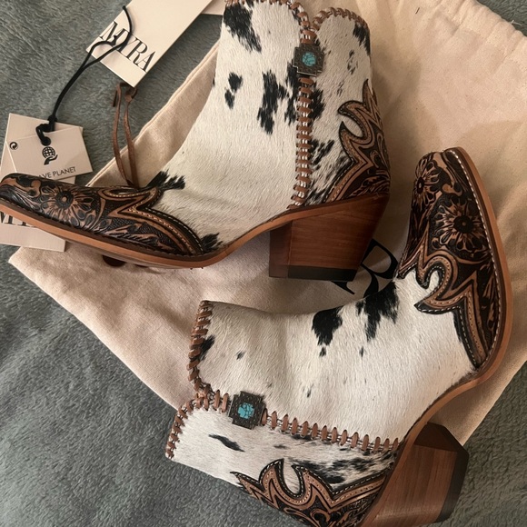 Myra Cow Print Ankle Cowboy Boots Size 9 🤠 Western Country Rodeo Fashion NFR - Picture 12 of 15